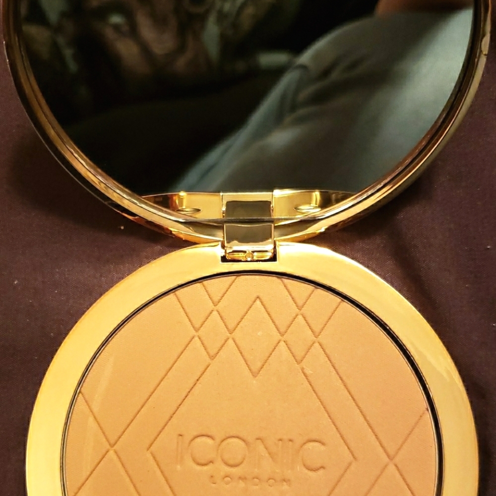 Iconic London bronzer